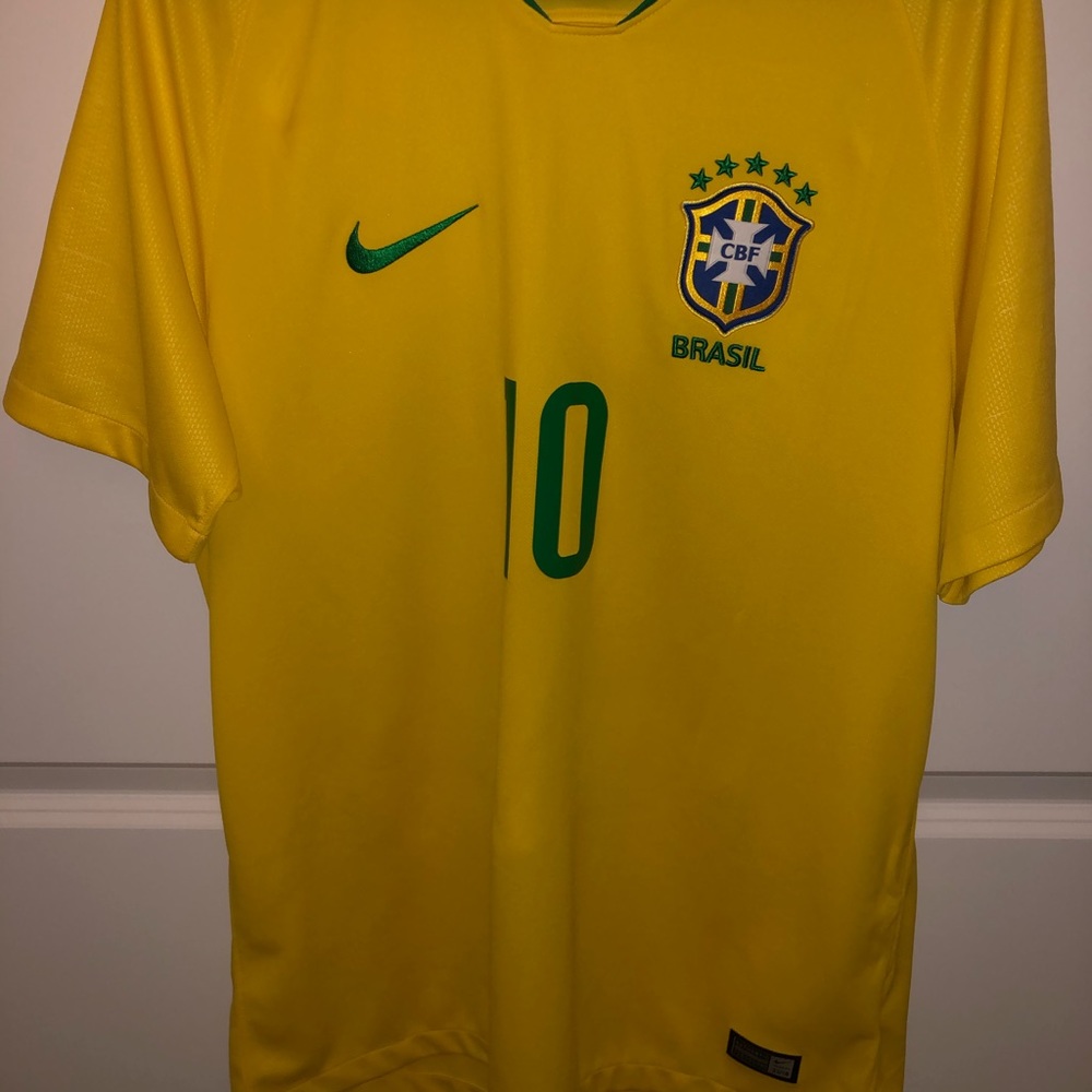 Nike Men’s Neymar Brazil 2018 world cup jersey